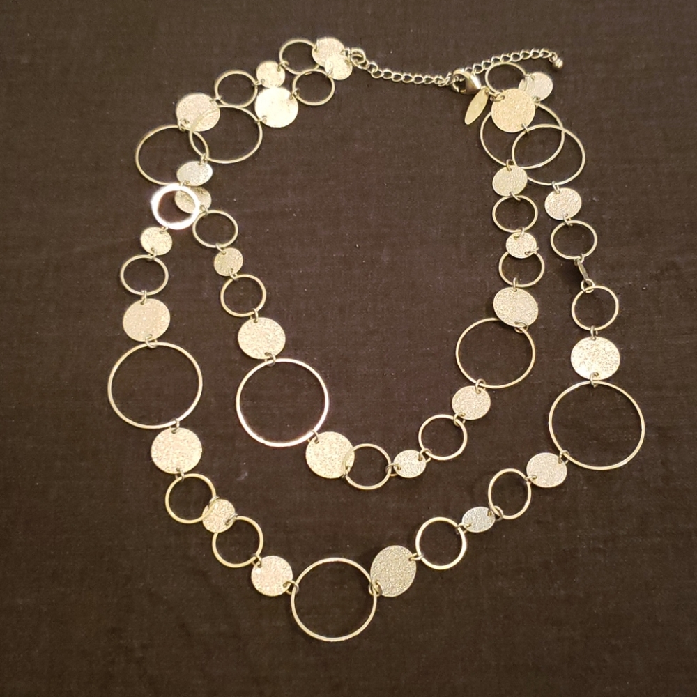 New York & Co Silver circle, double layer necklac